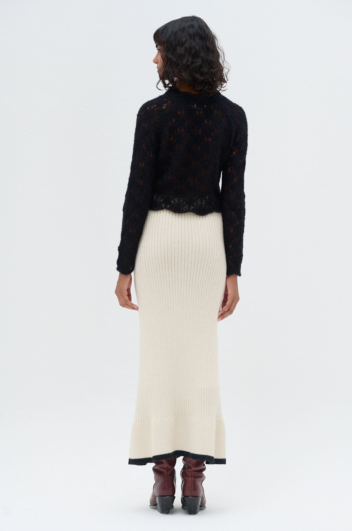 LLINPYKUNA skirt AYNI universe