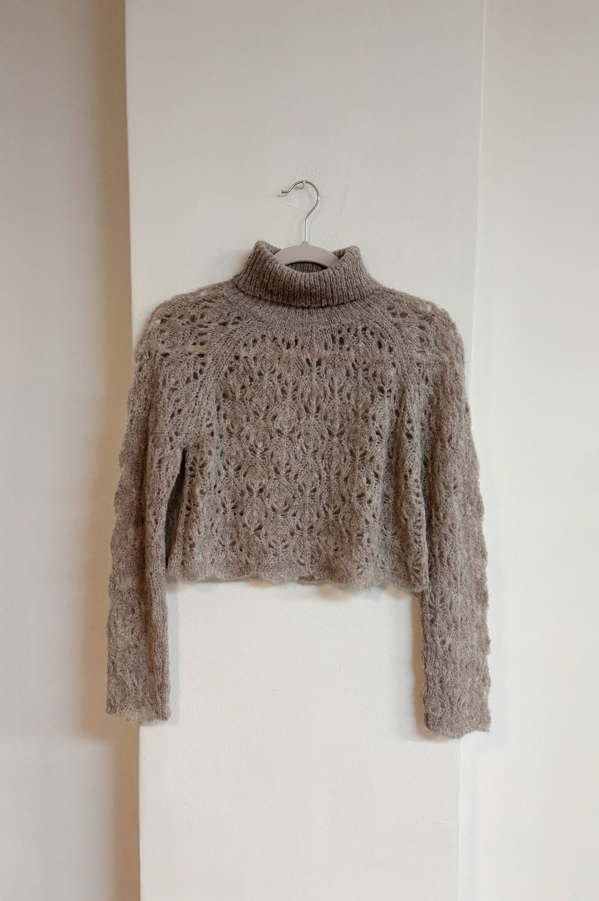 KARAY sweater AYNI universe